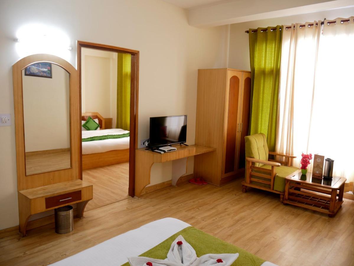 New Ambika International Mall Road Hotel Manāli Exteriér fotografie