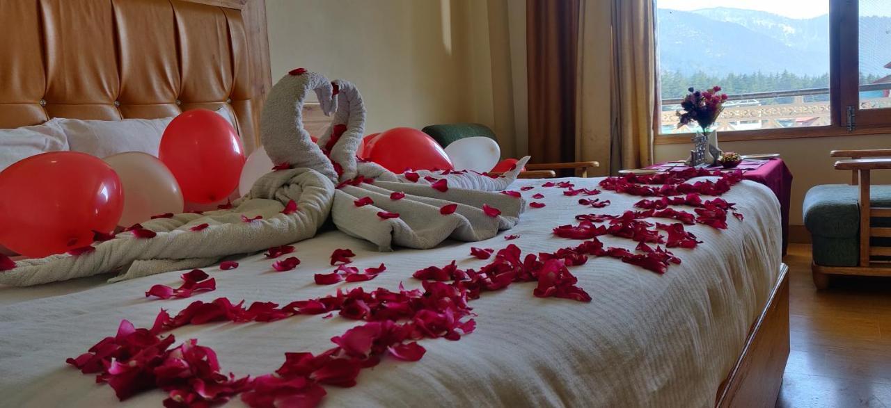 New Ambika International Mall Road Hotel Manāli Exteriér fotografie