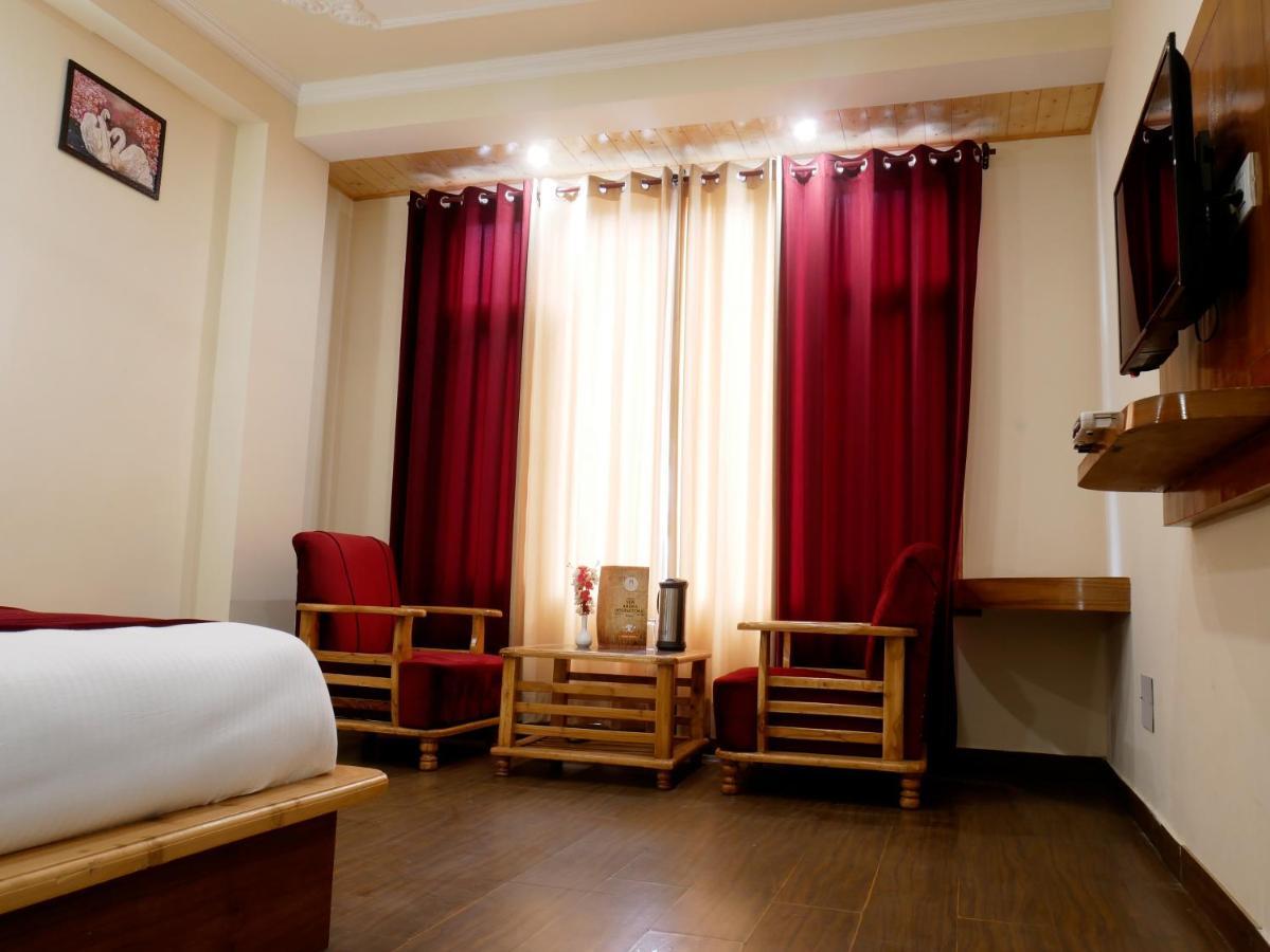 New Ambika International Mall Road Hotel Manāli Exteriér fotografie