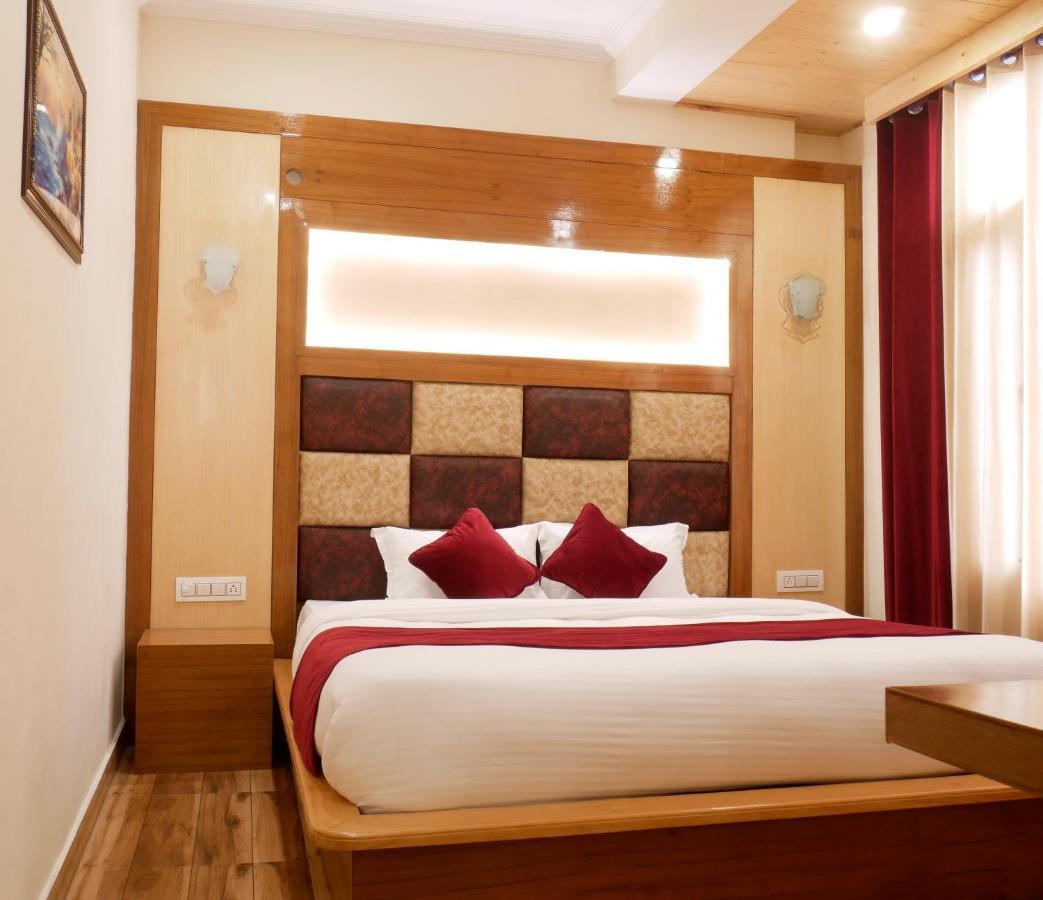 New Ambika International Mall Road Hotel Manāli Exteriér fotografie