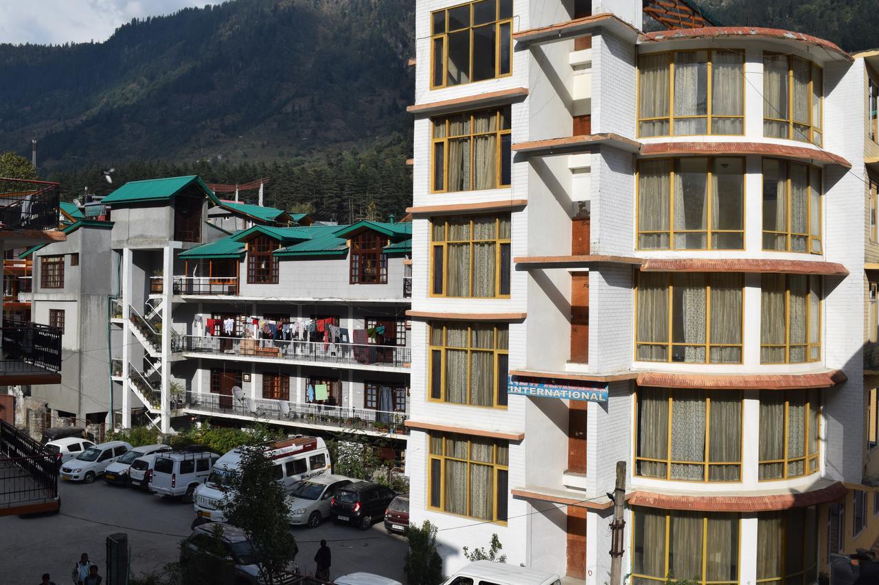 New Ambika International Mall Road Hotel Manāli Exteriér fotografie